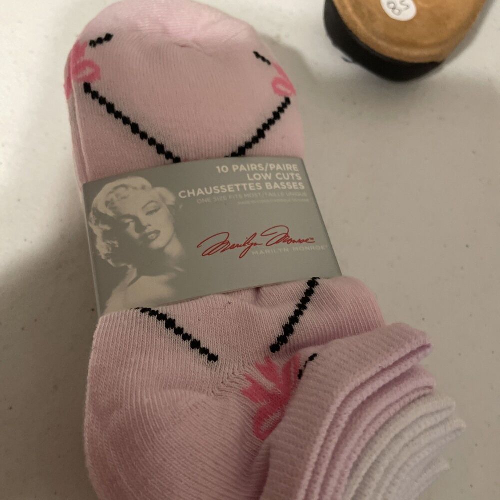 Marilyn Monroe Signed Multicolored Women's 10 Pairs Low Cuts Sock One Size Shoe